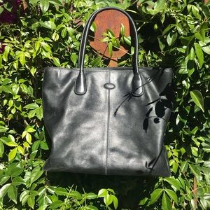 Black Leather Tote Perfect for Every Day Use